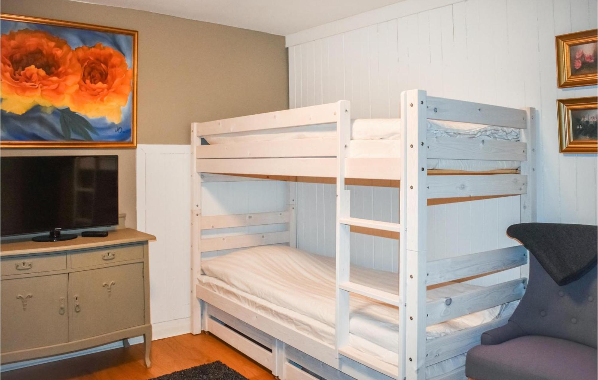 1 Bedroom Amazing Apartment In Ystad Exterior foto