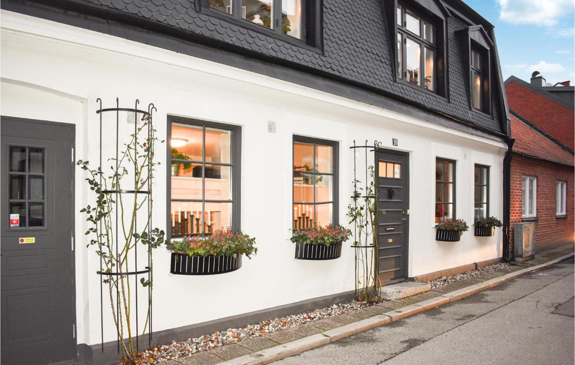 1 Bedroom Amazing Apartment In Ystad Exterior foto